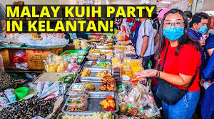 Kota bharu is a city in malaysia that serves as the state capital and royal seat of kelantan. Trying Malay Kuih With Ken Abroad At Pasar Siti Khadijah Kota Bharu Kelantan Malaysian Street Food Youtube