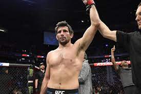 And dariush finally broke down the door. Beneil Dariush Ufc