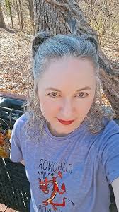 Woman goes to work with wet hair