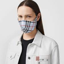 Maybe you would like to learn more about one of these? Burberry Lance Un Masque Fabrique A Partir De Chutes De Tissus Madame Figaro