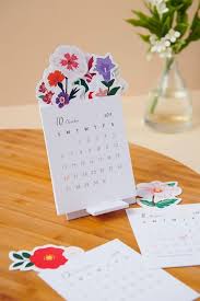 2019 Floral Desk Calendar Illustrated Calendar Desk Etsy Creative Calendar Table Calendar Design Calendar Design
