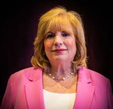 Janet Cazares's Instagram, Twitter & Facebook