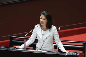 Re:新聞快訊／好心肝拿了115瓶疫苗 柯文哲：我@gossiping，共有19則留言，12人參與討論，3推 6噓 10→， 不要倒果為因吧會出這種事情就是你柯文哲政治考量啊拿最多疫苗打不完然後被政敵攻擊肯定 re: Ngcdnxgpw Gom
