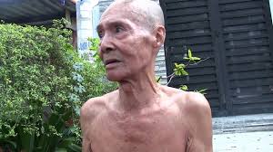 Cụ ông 69 tuổi thoát khỏi căn nhà cháy tan hoang