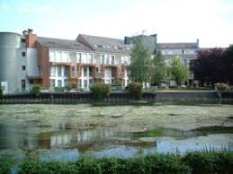 Il est aménagé afin de garantir le confort de ses occupants et de faciliter leur vie quotidienne. Bourges Residences Pour Seniors