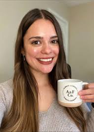 I'm happy to share that I've started a new position as a Senior Product  Designer at Abercrombie & Fitch Co.! Thank you to Raechel MacKenzie and  Laurel Stanley for the opportunity to