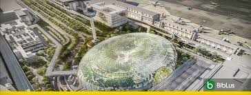 Arguably the most striking new feature is a towering waterfall centrepiece. Jewel Changi Flughafen Singapurs Mit Bim Erstellt Biblus
