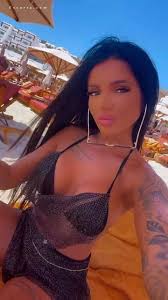 Donna cerca uomo escort ANALUX a Riccione