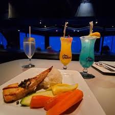 Along with a wine guru to help pair the exceptional wines with the gourmet food that is offered here. Sharks Underwater Grill 478 Photos 209 Reviews American New 7007 Sea World Dr Orlando Fl Restaurant Reviews Phone Number Yelp