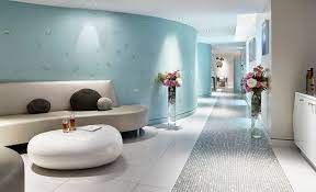 Whether you're decorating a dorm room or your teen's bedroom, it pays to embrace color, pattern, and bold accessories. Spa Profile Spa Valmont Pour Le Meurice Spa And Beauty Today