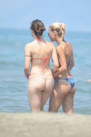 Michelle Hunziker Omaggi XXX Sex - Tributes To Her Body Videos