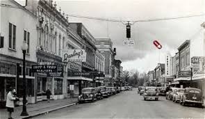 Two Pictures Of Albany Oregon From 1946 And 1950 S Description From Jalopyjournal Com I Searched For This On Bing Com Images Oregon Albany Albany Oregon