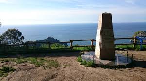 Instalación, instauración, coronación, ensalzamiento, exaltación, elevación. Wikiloc Picture Of Monolito Conmemorativo De La Entronizacion Submarina De La Virgen De Begona 1963 1 1