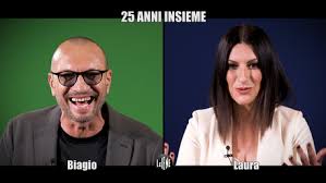 Nella serata di ieri, sarebbe dovuta andare in onda con l'appuntamento live delle iene ma, purtroppo ha dovuto rinunciare. Alessia Marcuzzi Le Iene