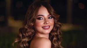 Asma Ibrahim tops the trend with her talk about her husband. This is their  first photo