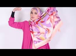 Belle nak sharing tutorial bawal satin terbaru bella ammara bidang 45. 10 Gaya Cantik Dalam Satu Tudung Bawal Satin Bercorak Tutorial Tudung Bawal Dari Bella Ammara Youtube Hijab Fashion Fashion Style