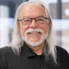 🎓 Celebrating a legacy! After more than 25 years of service, Dr. John  Wadsworth—a three-time UI alumnus and beloved faculty member in our  department—is retiring. From mentoring countless students to keeping our