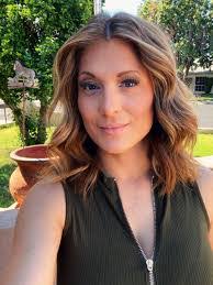 Donna Grinstead's Instagram, Twitter & Facebook