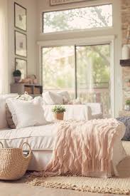 Traveling Around The World Shabby Chic Room Home Decor Trends Bedroom Decor