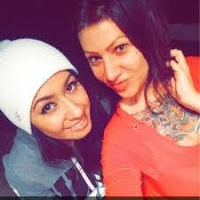 Jennifer Degraw's Instagram, Twitter & Facebook