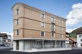 Roman Hutter Raiffeisenbank Unteriberg 6 Fachada Arquitectura Arquitectura Renovacion De Granja