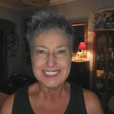 Carolyn Ulrich Leach