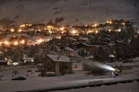 À lire aussiski et covid : Covid 19 Des Centaines De Touristes Britanniques S Evadent De Leur Quarantaine En Suisse
