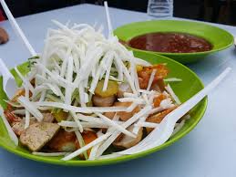 Makanan tradisional terbahagi kepada makanan basah dan makanan kering. Sedapnya 16 Makanan Khas Malaysia Mamanesia