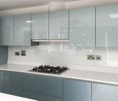 Terjamin tidak hanya dalam memberikan layanannya saja, tapi apa yang penjual berikan merupakan jaminan hasil. Keunggulan Kitchen Set Dengan Material Kaca Himalaya Abadi