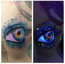 Yes, black light tattoos indeed glow — but only under black lights. 19 Tattoos That Have A Hidden Surprise Thanks To Uv Ink
