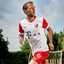 Jago ontbreekt dit weekend in de selectie van fc utrecht, voor de. Fc Utrecht 2020 21 Home Kit Made By Nike The Kitman