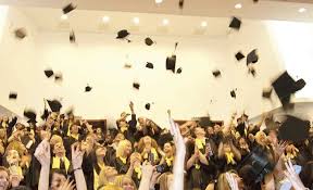 Scoala nationala de studii politice si administrative (snspa) din bucuresti: StudenÅ£ii Se Bat Pe Locurile De La Universitatea BucureÈti Care Sunt Cele Mai Ravnite SpecializÄri Capital