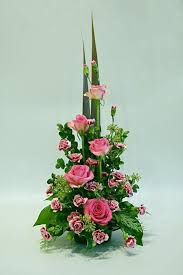 Beautiful Arrangement Of Roses Flower Arrangements Church Flower Arrangements Large Flower Arrangements