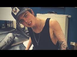 Ich like & kommentiere eure. Mike Singer Hat Ein Neues Tattoo Youtube