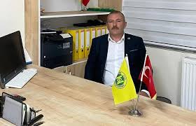 Hürspor'un yeni başkanı İlhami Akdağ ; 'Hedefimiz her platformda mücadele eden bir Hürspor' Geçtiğimiz gün yapılan kongrede Hürspor kulübüne yeniden başkan seçilen Hürriyet mahallesi Muhtarı İlhamı Akdağ yaptığı bir yazılı bir açıklama