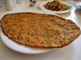 Harbiyiyorum Com Yemek On Instagram Size Bu Oglen Kendi Arsivimizden Guzel Bir Antep Imam Cagdas Lahmacun Fotografi Ile Selam Ede Food Breakfast Quiche