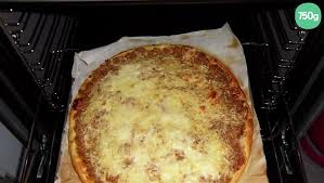 À dessert eau ½ verre huile ½ verre à eau + 1 cuil. Pizza Viande Hachee Rapide Video Dailymotion