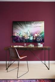 Il semble que bordeaux ait été le nom commercial d'un de ces colorants, « dont la nuance tire sur le violet » , breveté en 1878 par la maison meister, lucius et brüning  2 . Quels Tableaux Pour Une Deco Couleur Bordeaux Blog Izoa