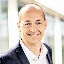 On tuesday, we had our first big townhall meeting of the newly established  department "Group IT Products and Architecture" with hundreds of  participants and discussed many digitalization topics…