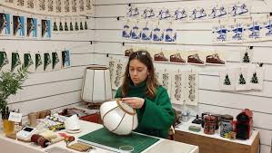 Photo Luminaires et linogravures avec Maguelone Poulain - midilibre.fr