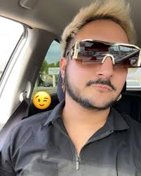 Marcus Navarro-Roach (@marcus.salonyeager) • Instagram photos and videos