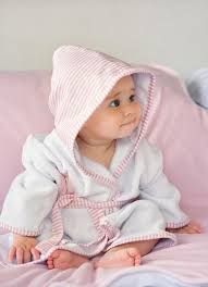 احلى الصور للاطفال الصغار الصور الجميلة للاطفال الصغار Zina Blog In 2020 Baby Fashion Pink Baby Girl Baby Bath Robe