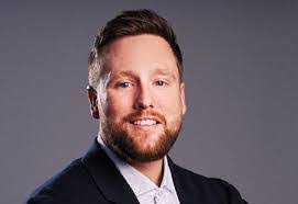 Daniel Monnell's Instagram, Twitter & Facebook