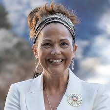 Alicia Douglas's Instagram, Twitter & Facebook