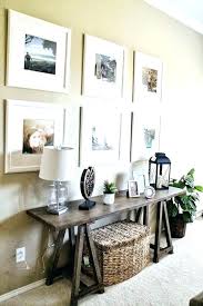 How To Decorate Big Empty Wall How To Decorate A Blank Bedroom Wall Decorating A Big Wall In Living Be Wall Decor Living Room Foyer Decorating Living Room Wall