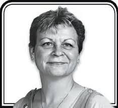 Ruth Molnar's Instagram, Twitter & Facebook