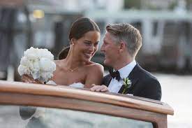 Whether in the mountains, in. Ana Ivanovic Bastian Schweinsteiger Darum Fehlte Thomas Muller Bei Ihrer Hochzeit Gala De