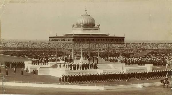 ᱨᱮᱫ:Delhi Durbar, 1911.jpg - ᱣᱤᱠᱤᱯᱤᱰᱤᱭᱟ