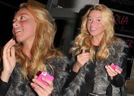 Hadise Pancara Dondu