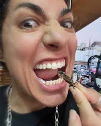 Gracias 2024 1- Gracias x este año IMPRESIONANTE… y gracias a todos los q  hicieron que este año haya sido tan increíble… 2. Amo tentarme en mi  Unipersonal con las cosas que